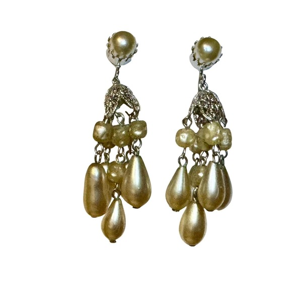 Vintage CATHE signed Chandelier faux pearl 2 1/2" drop - Picture 3 of 6